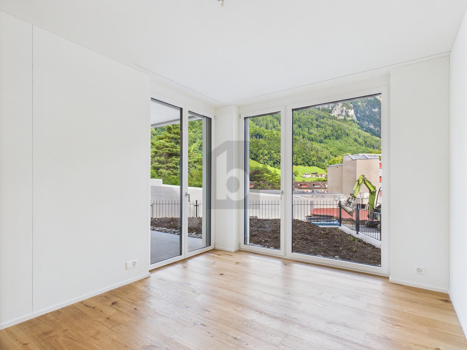 SONNENVERWÖHNTES LEBEN MIT AUSBLICK - 4