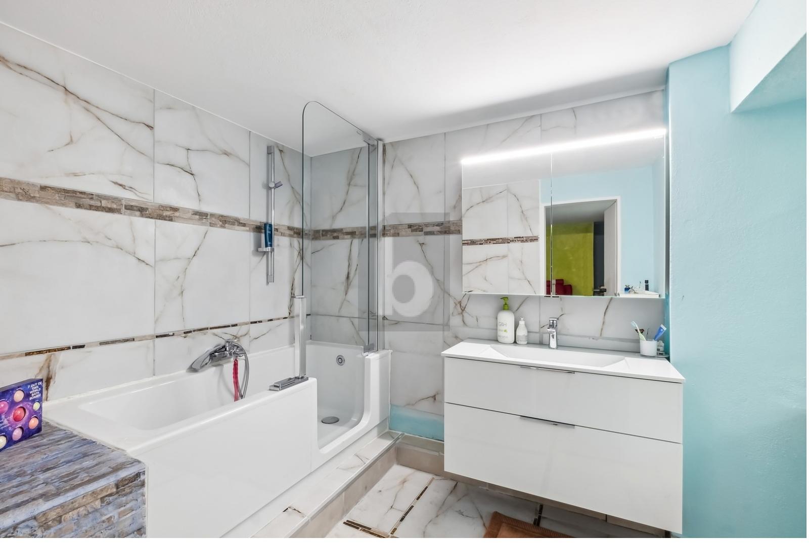 SPACIEUSE AVEC GRAND JARDIN - 4