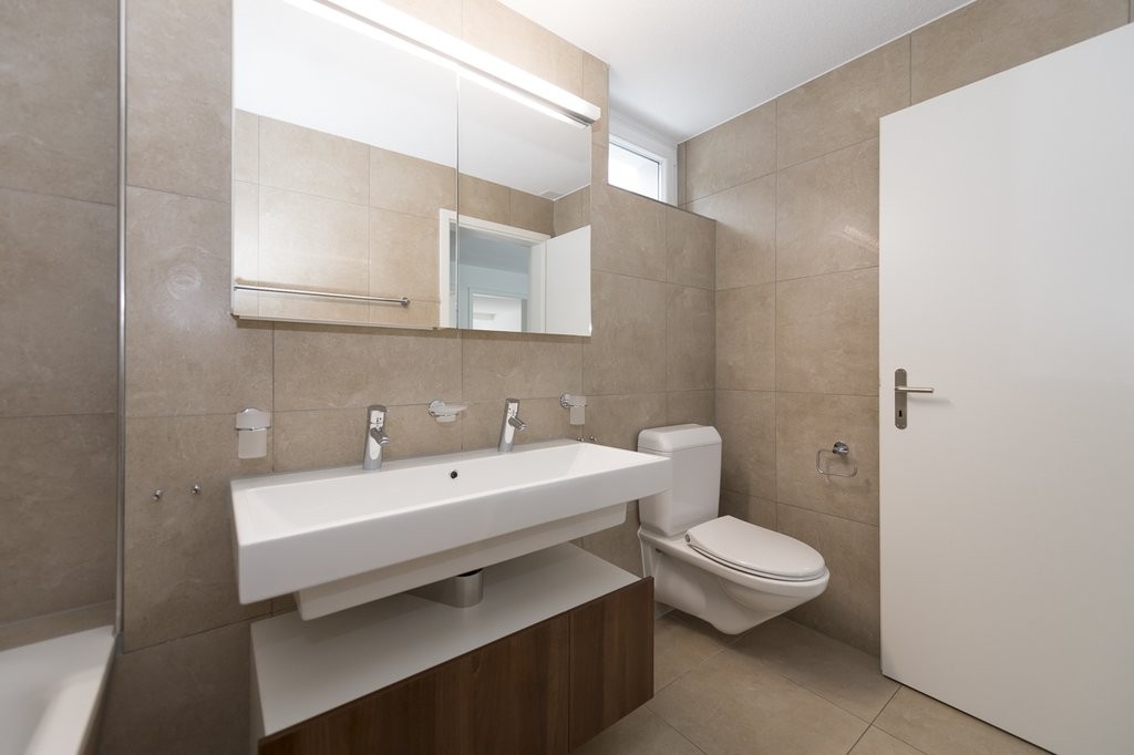 Helle Wohnung mit grossem, sonnigem Balkon - 5