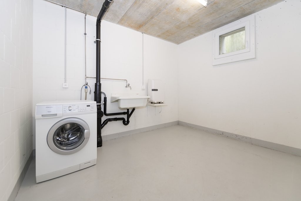 Helle Wohnung mit grossem, sonnigem Balkon - 8