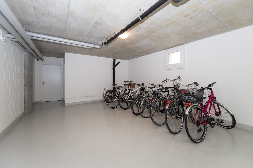 Helle Wohnung mit grossem, sonnigem Balkon - 9