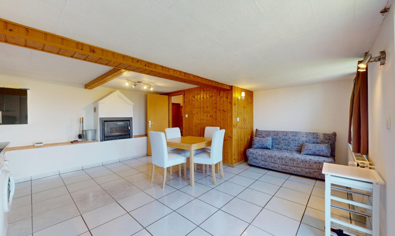 In Saulcy: Einfamilienhaus mit zwei Wohnungen und Bergblick - 9