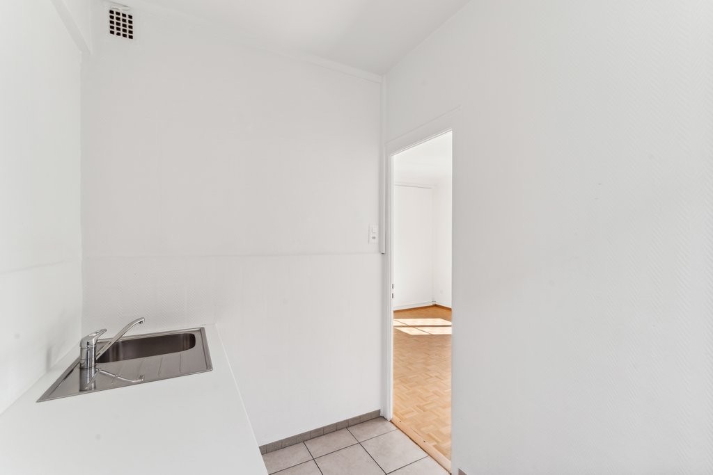 Reprise de Bail/ Bureau situé sortie galeries de la Gare Cornavin - 3