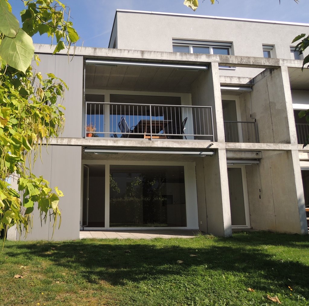 Auf zwei Etagen mit Sitzplatz und Balkon - 0