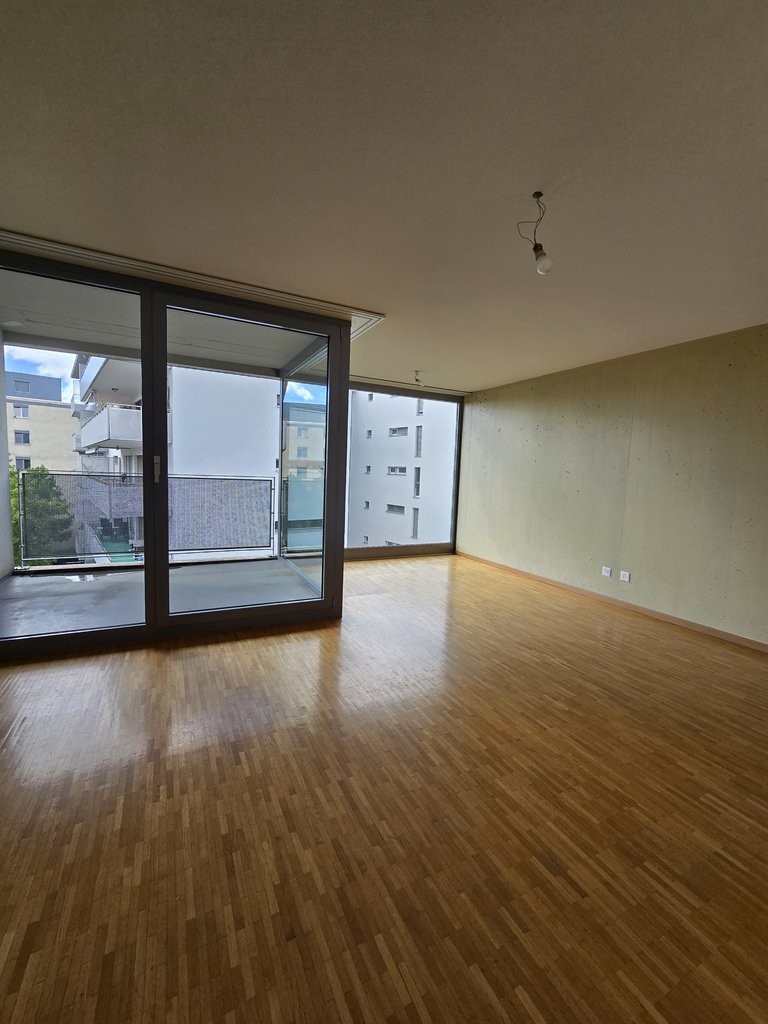 À saisir ! Magnifique logement à deux pas du métro M1 ! - 1