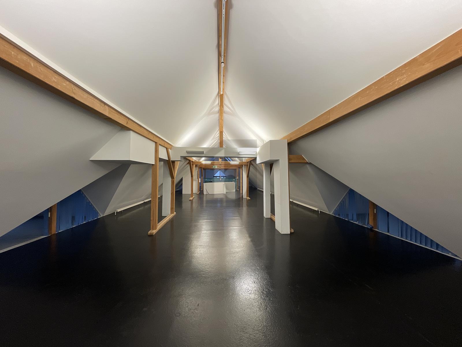 EINZIGARTIGE ATMOSPHÄRE ZUR VIELSEITIGEN NUTZUNG - 1