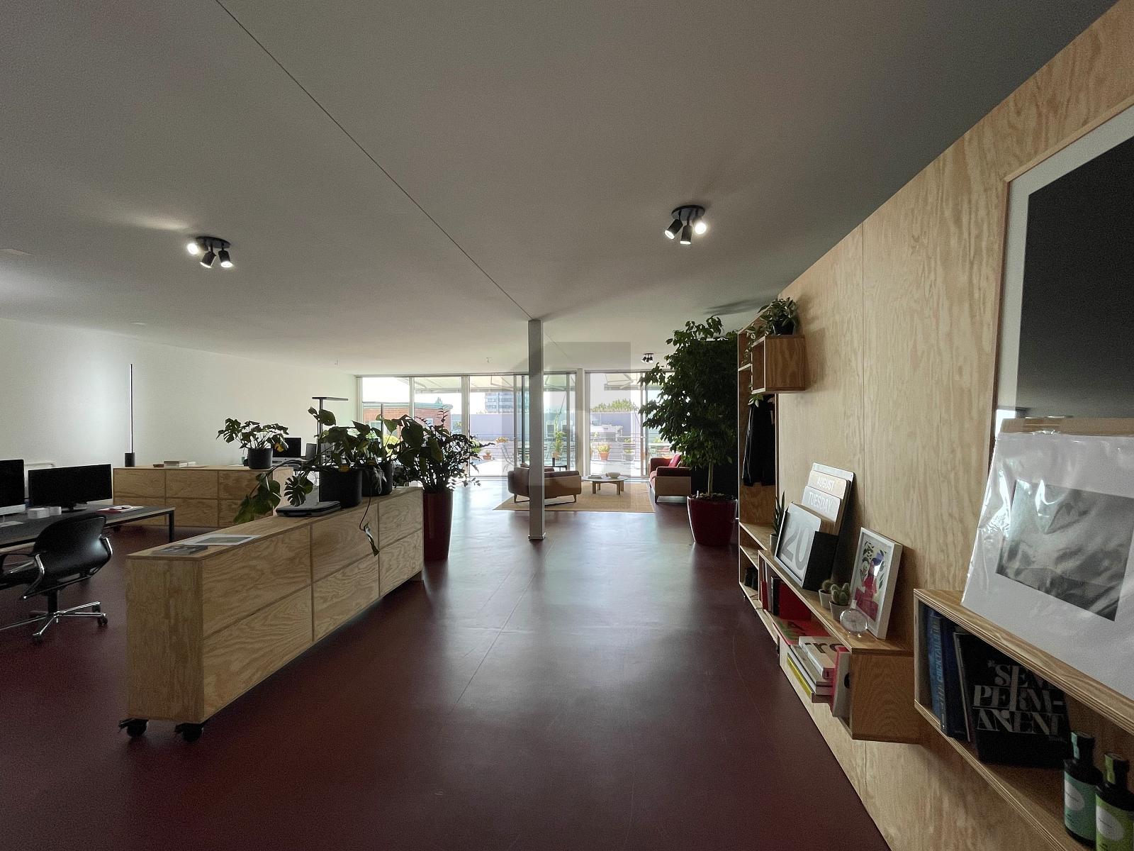 VIEL PLATZ MIT GROSSZÜGIGER TERRASSE - 2