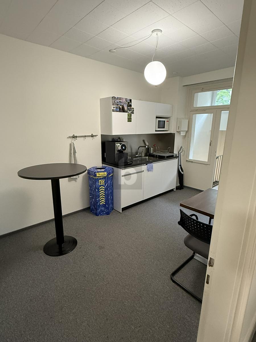 AN ZENTRALER LAGE MIT FISCHGRÄTPARKETT - 4