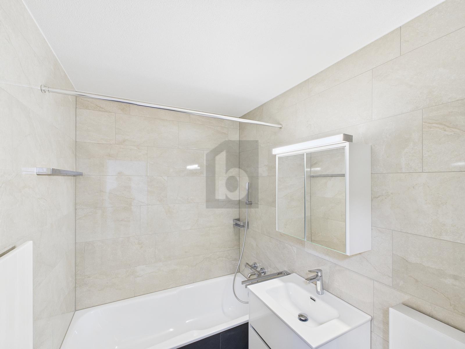 HELL, MIT FLAIR UND GARTEN - 4