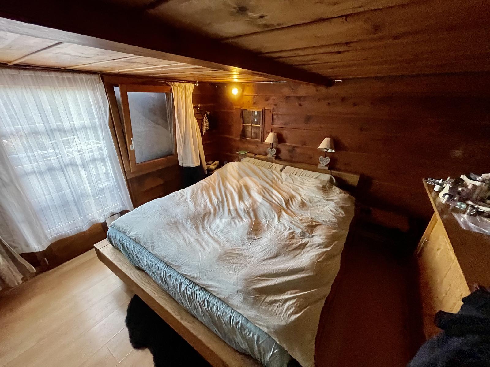 SPLENDIDE CHALET RESTAURANT AVEC APPARTEMENT - 4