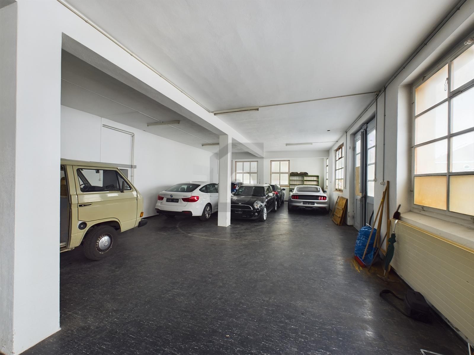 VIELSEITIG UND ZENTRAL - 1