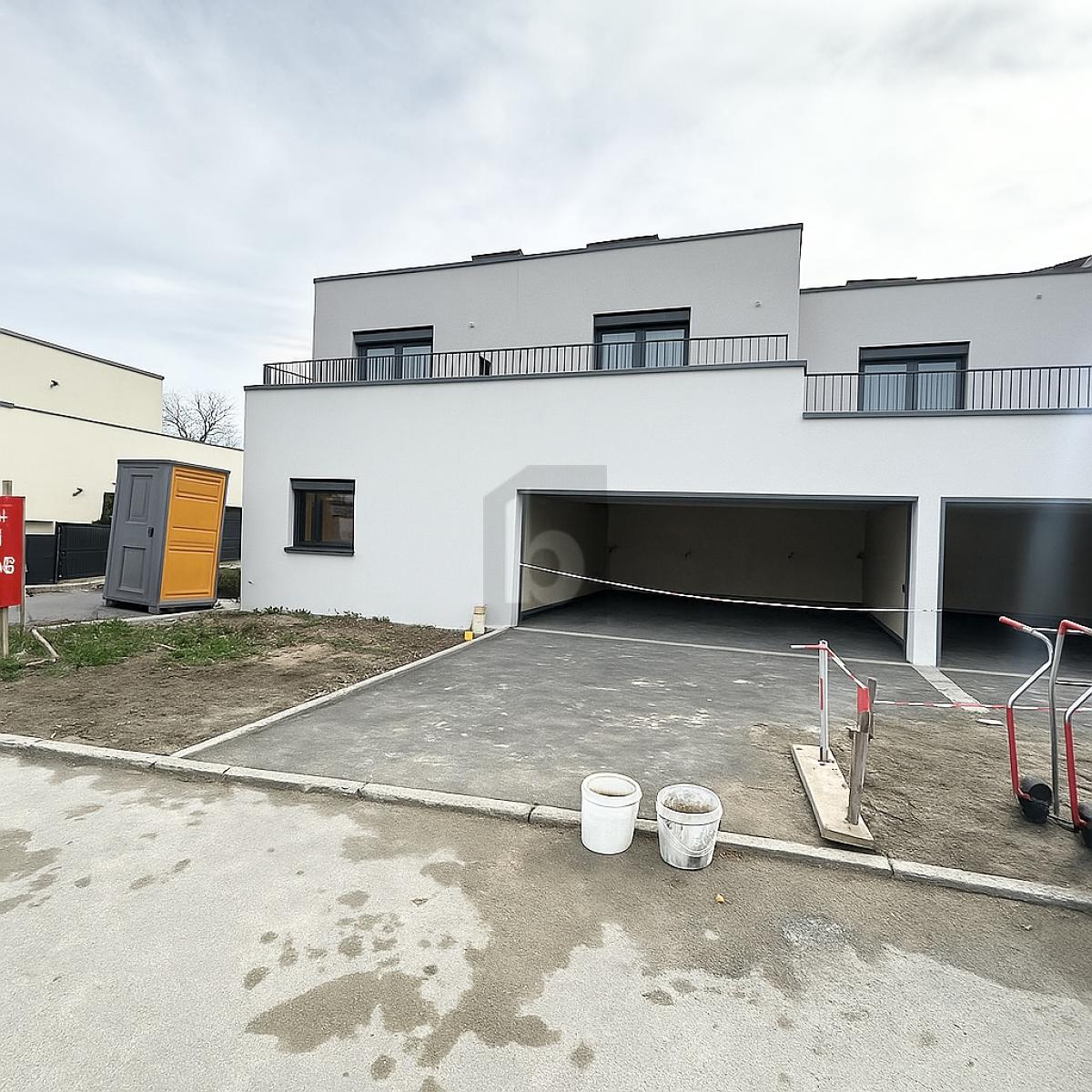 MINERGIE! ZWEI GROSSEN DACHTERRASSEN UND GARTEN - 0