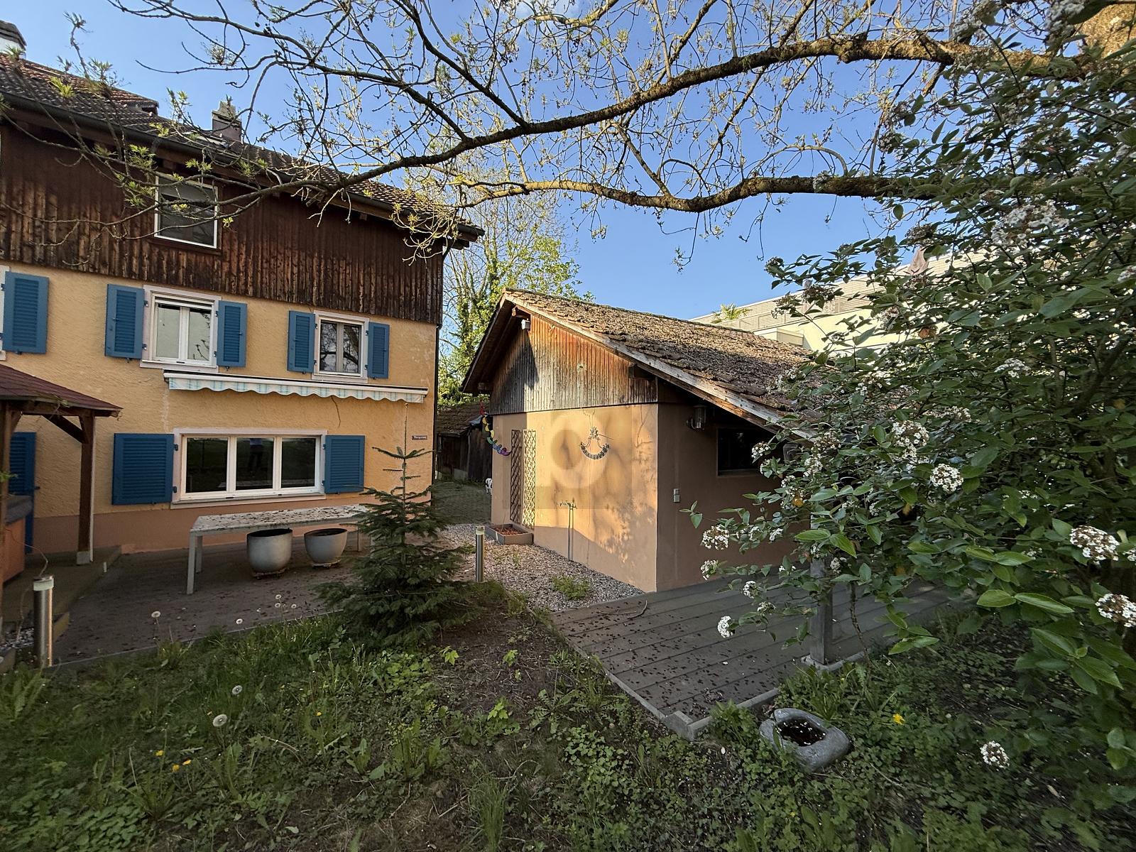 RUHIGE LAGE, FÜR DEN HANDWERKER - 1