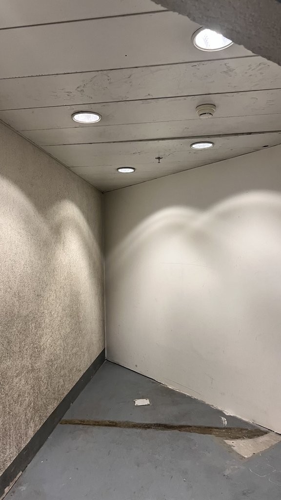 Dépôt de 15 a 56 m2 sous-sol accès en voiture et place de livraison - 5