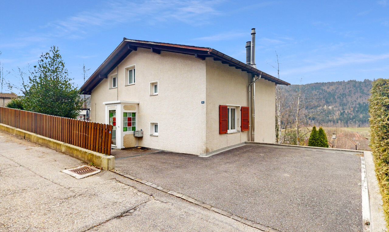 Beautiful detached house with large garden and unobstructed views - 1