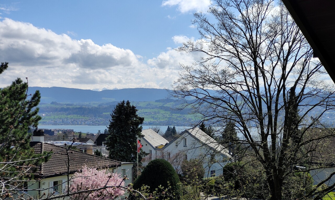 4.5-Zimmer-Maisonettewohnung mit Zusatzzimmer und teilweiser Seesicht - 0