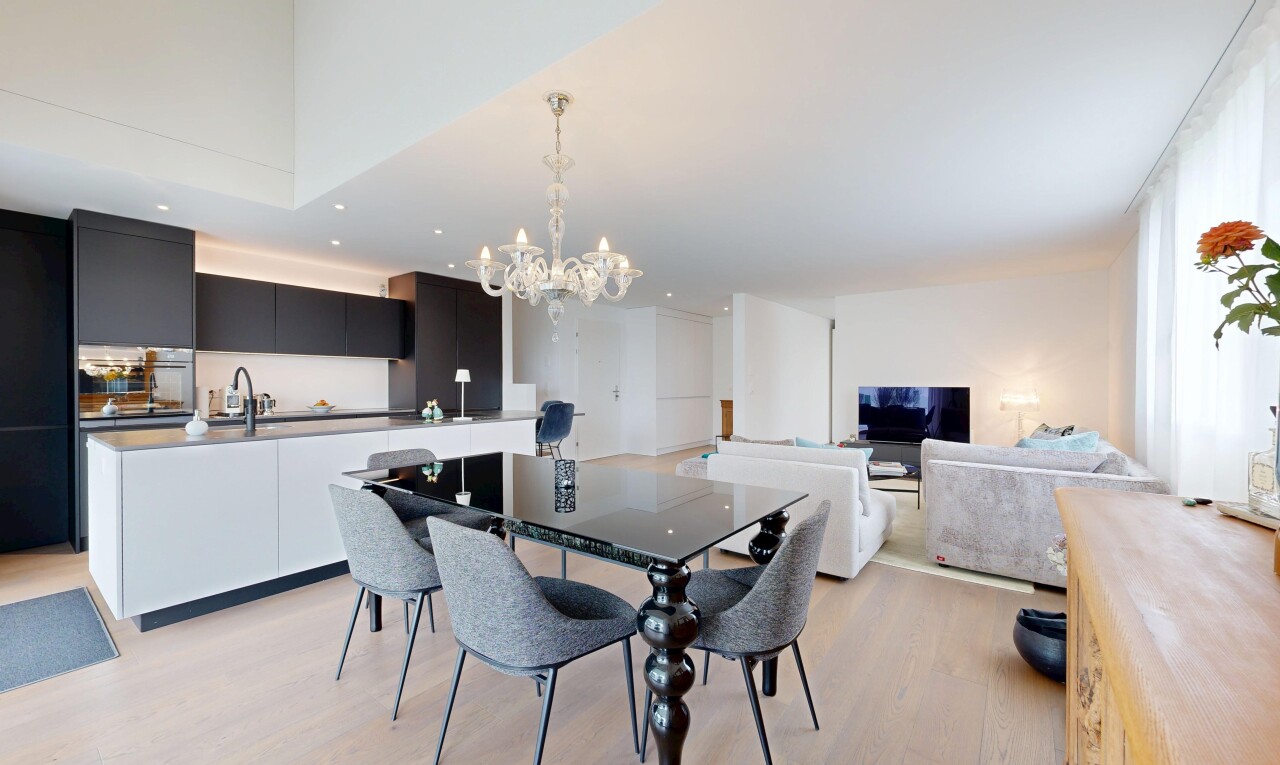 Helle 4.5-Zimmer-Maisonettewohnung mit Balkon und viel Raum für Ideen - 0