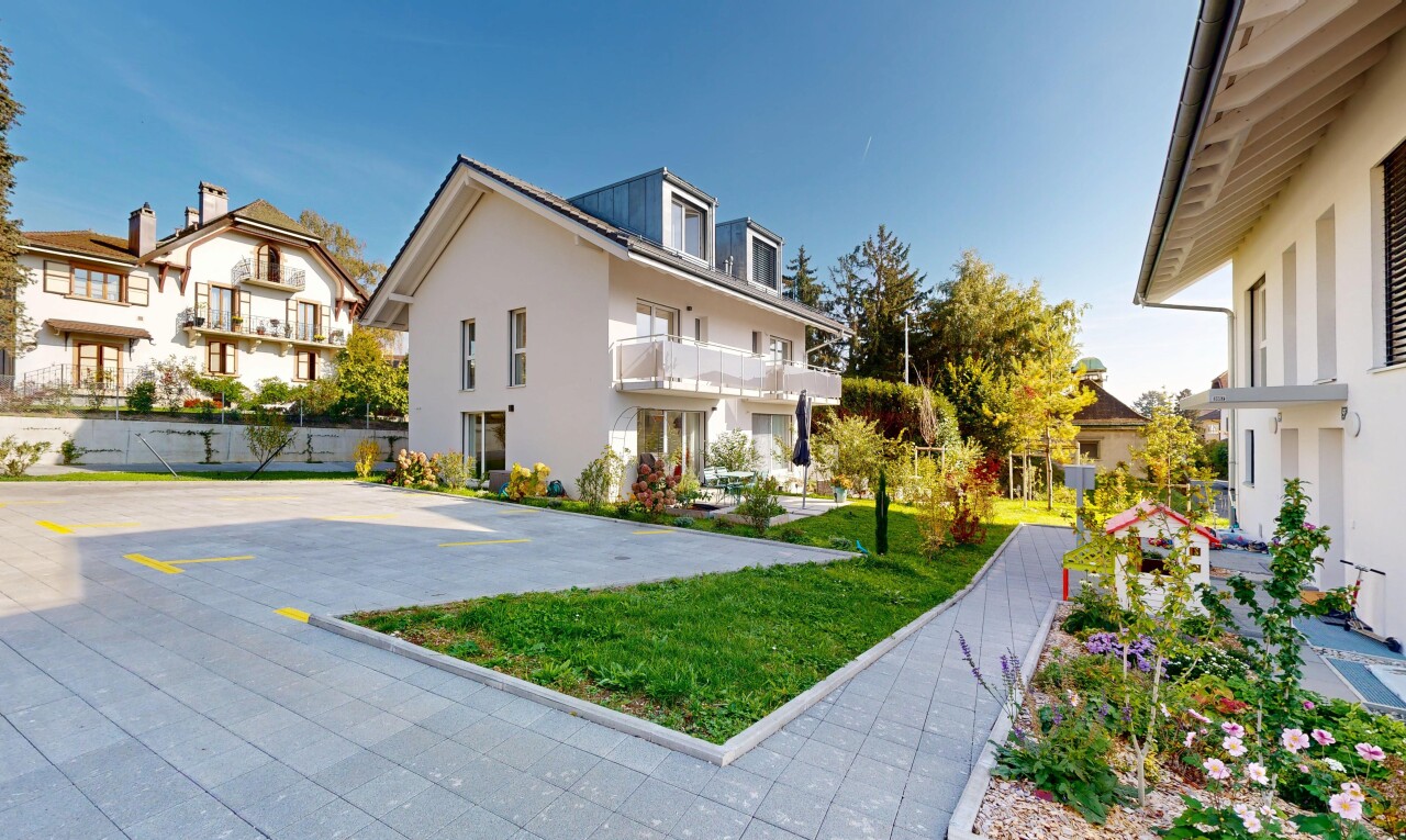 Attractive 4.5-room semi-detached house in the hills above Renens - 0