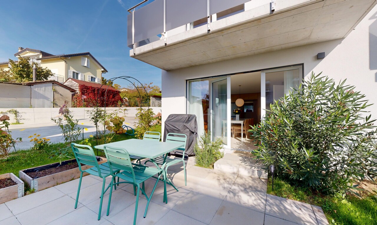 Attractive 4.5-room semi-detached house in the hills above Renens - 9