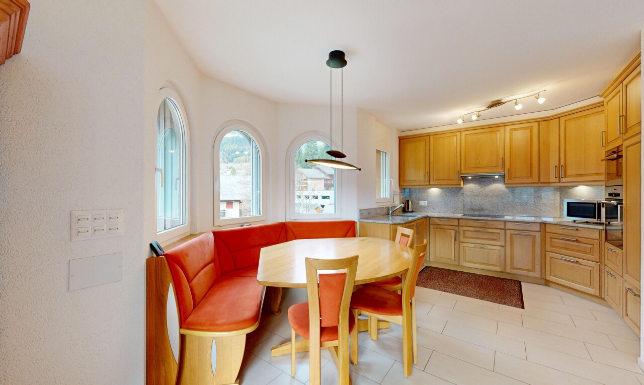 Charmante 3.5-Zimmer-Wohnung mit Panoramablick - 2