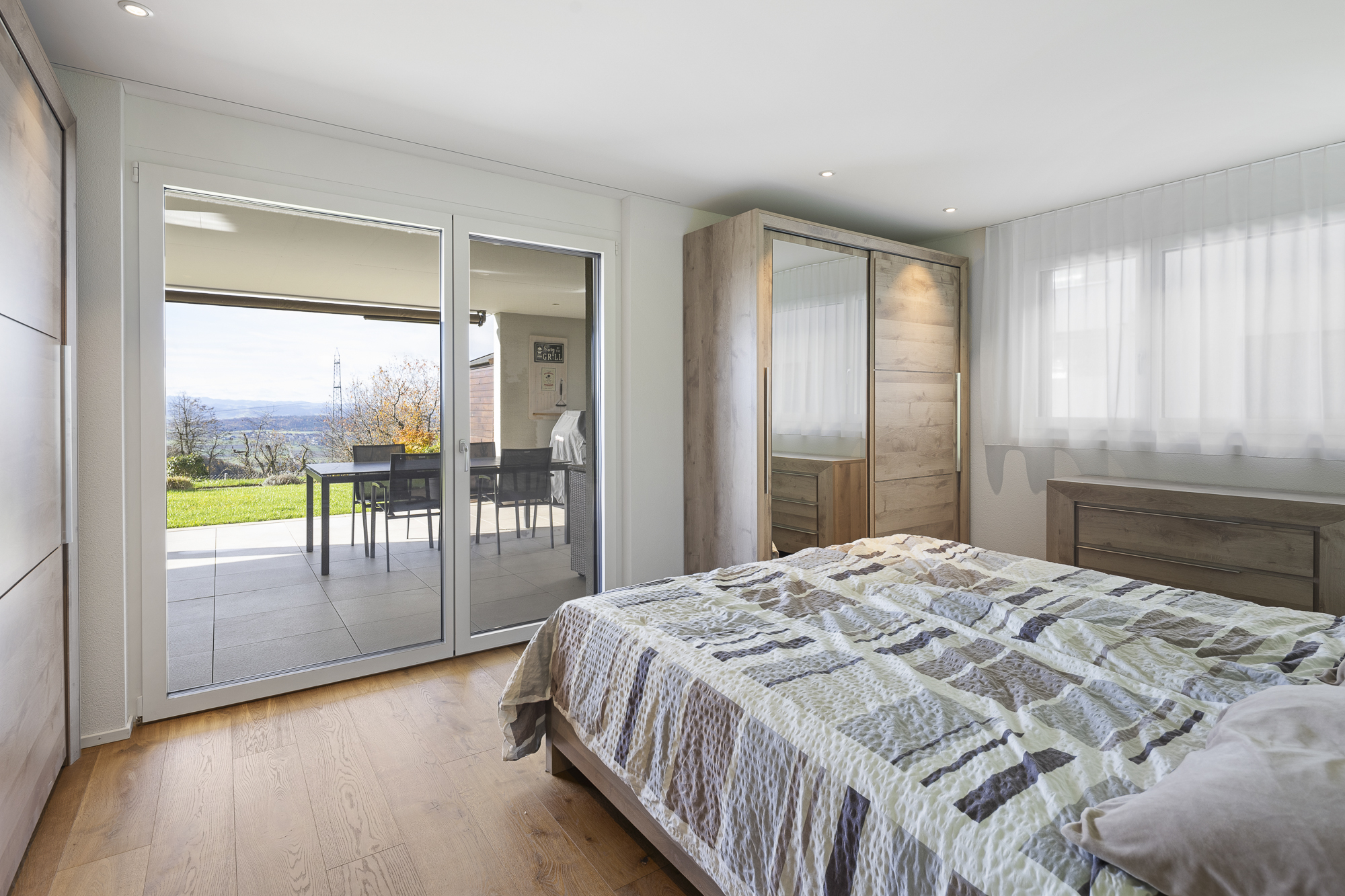 Moderner Wohntraum mit grosser Terrasse und unverbaubarer Weitsicht - 3