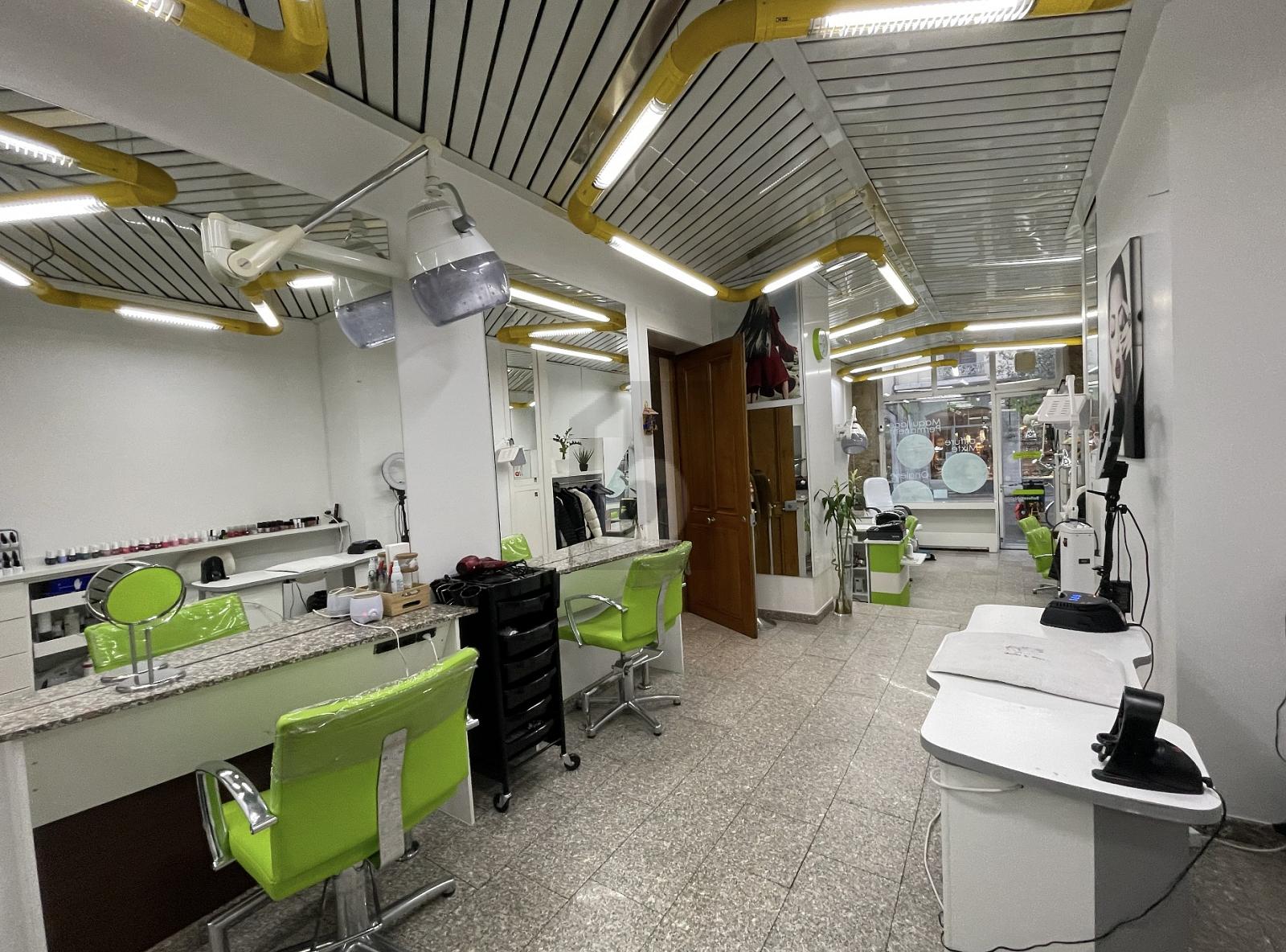SALON DE COIFFURE MODERNE À PLAINPALAIS - 0