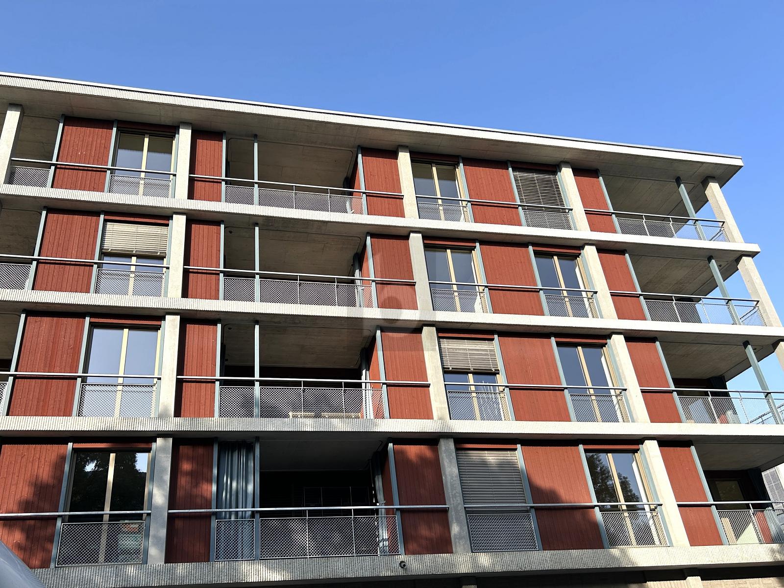 LICHTDURCHFLUTET MIT SCHÖNER LOGGIA - 1