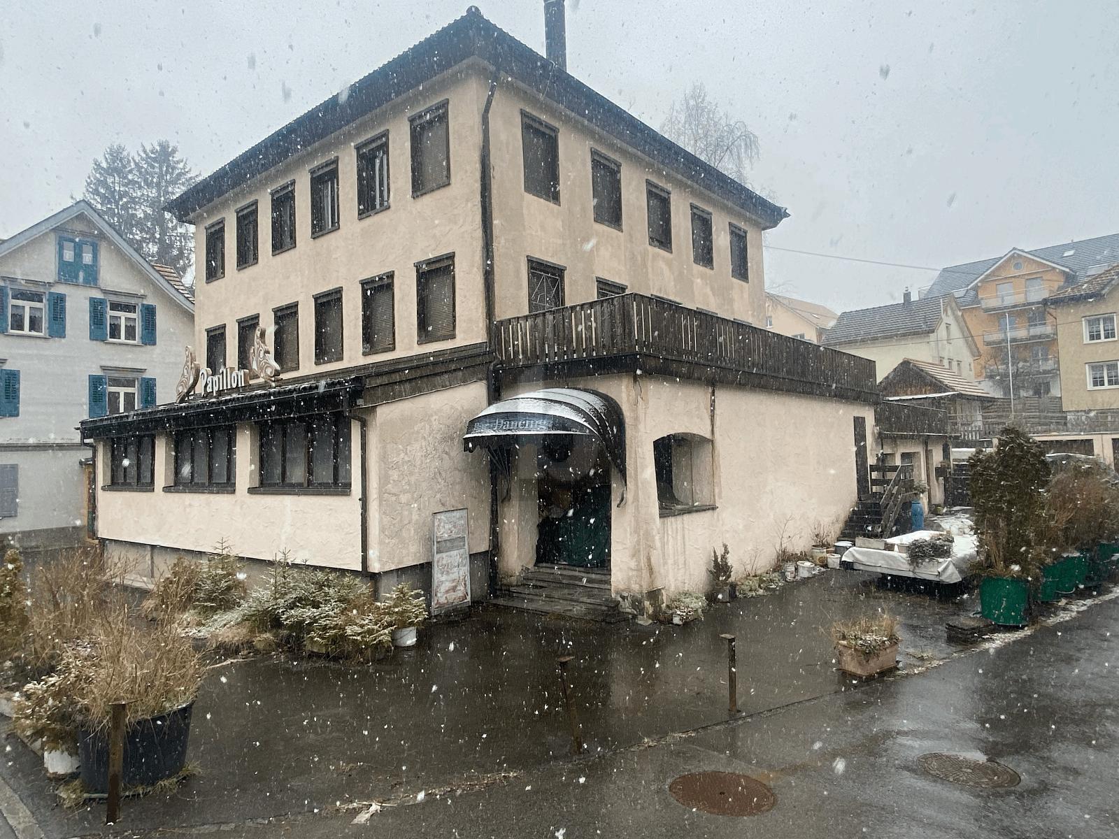 GROSSZÜGIG AN IDEALER LAGE - 0