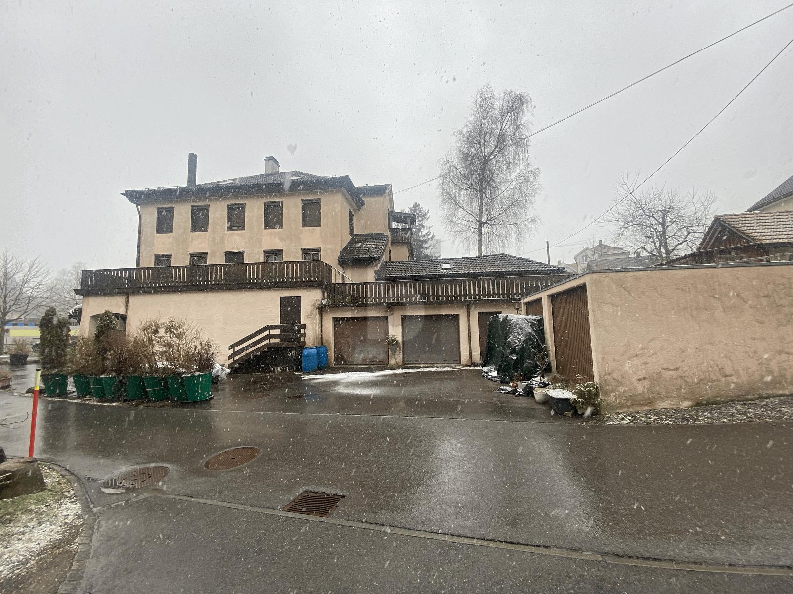 GROSSZÜGIG AN IDEALER LAGE - 2