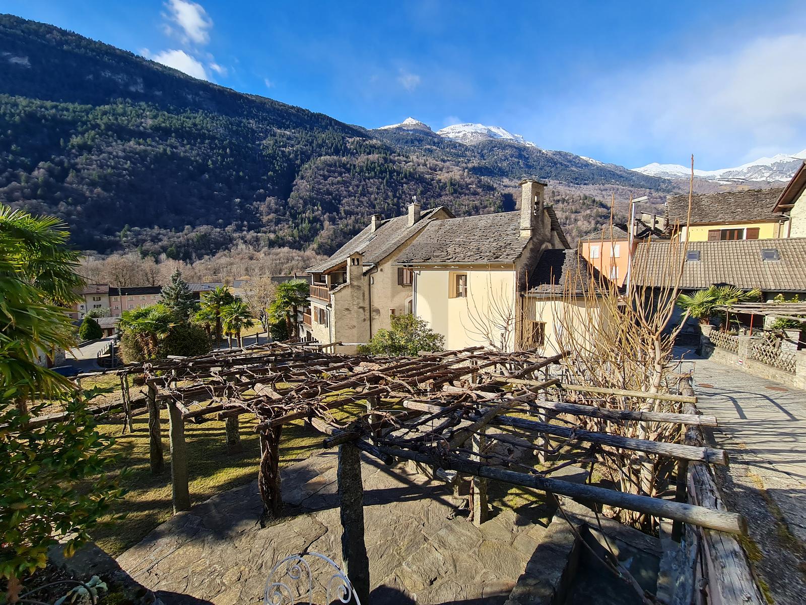 MERAVIGLIOSA TRA IL SOLE E LA NATURA - 1