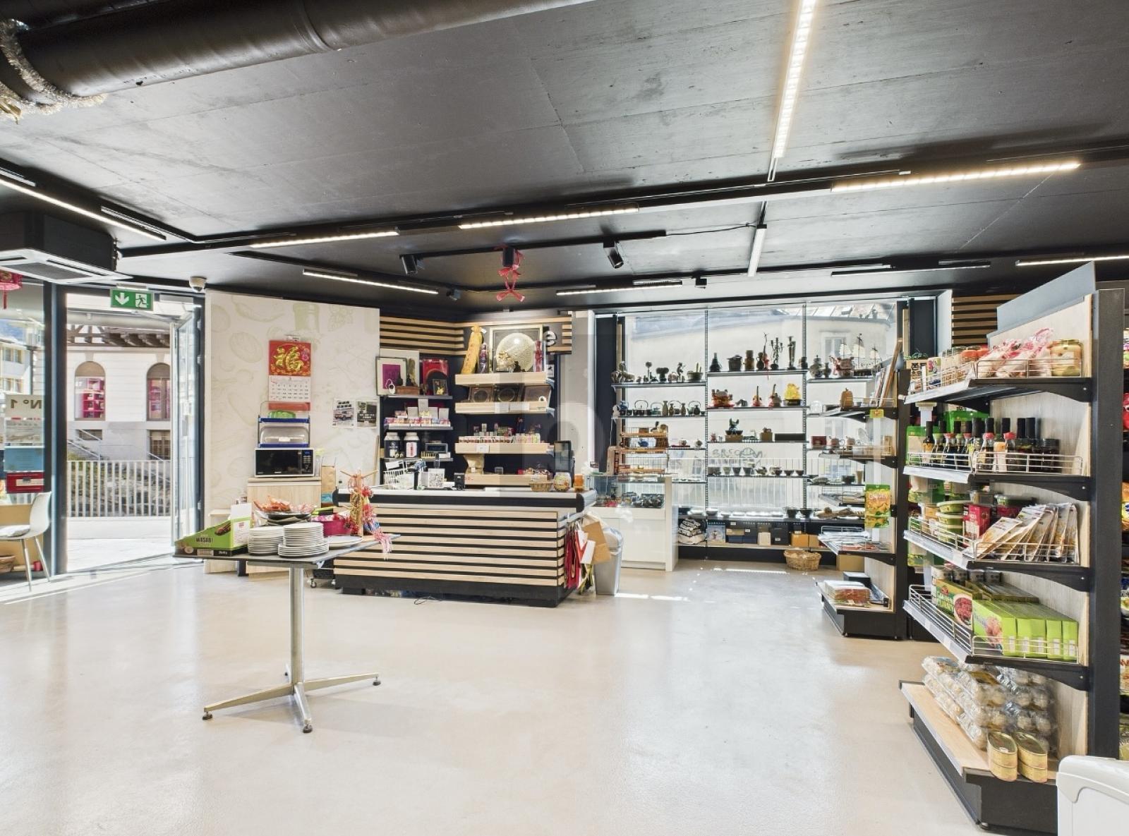 AU COEUR DE LA VILLE - 1