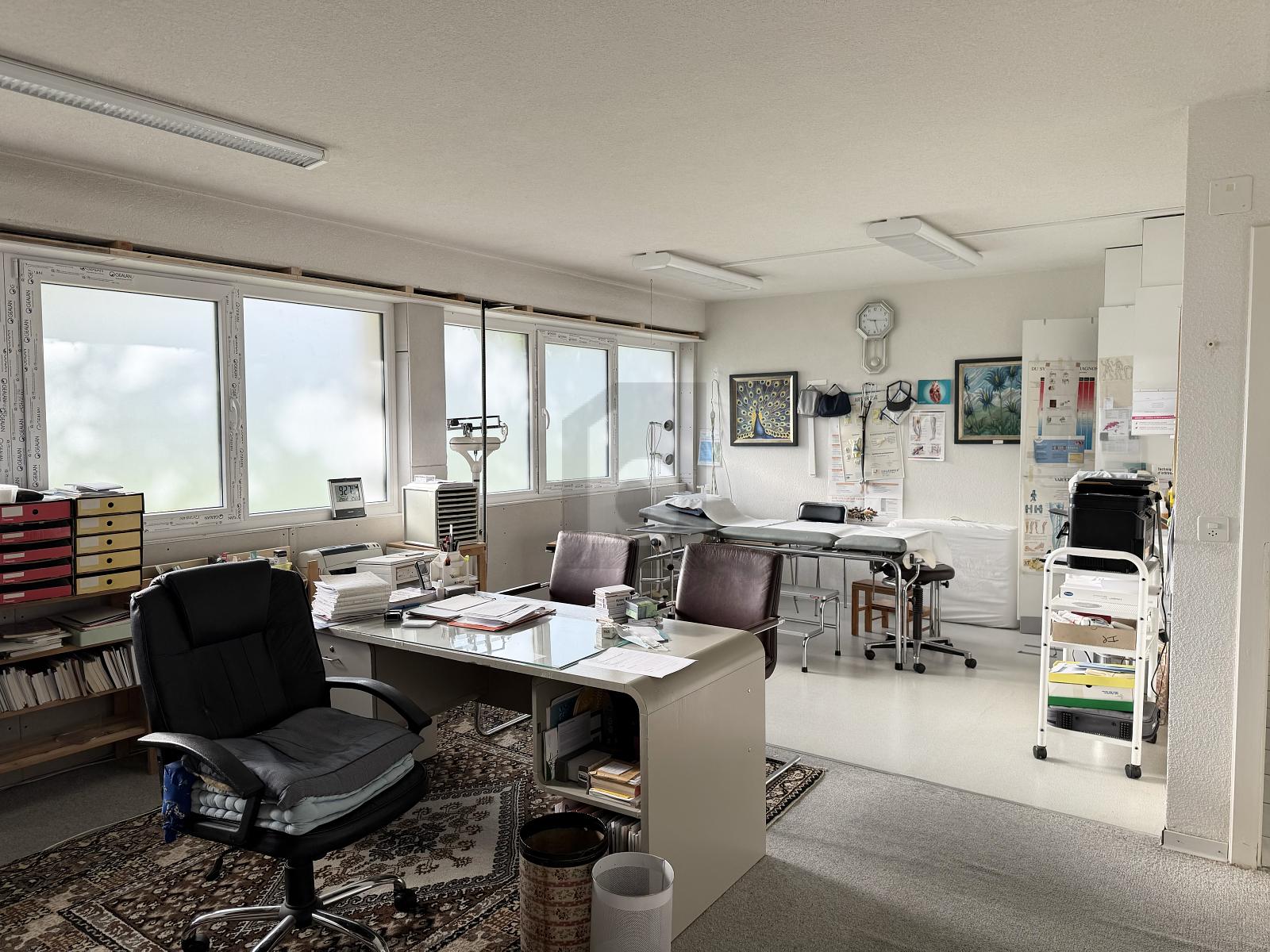 SPACIEUX CABINET MEDICAL ! - 4