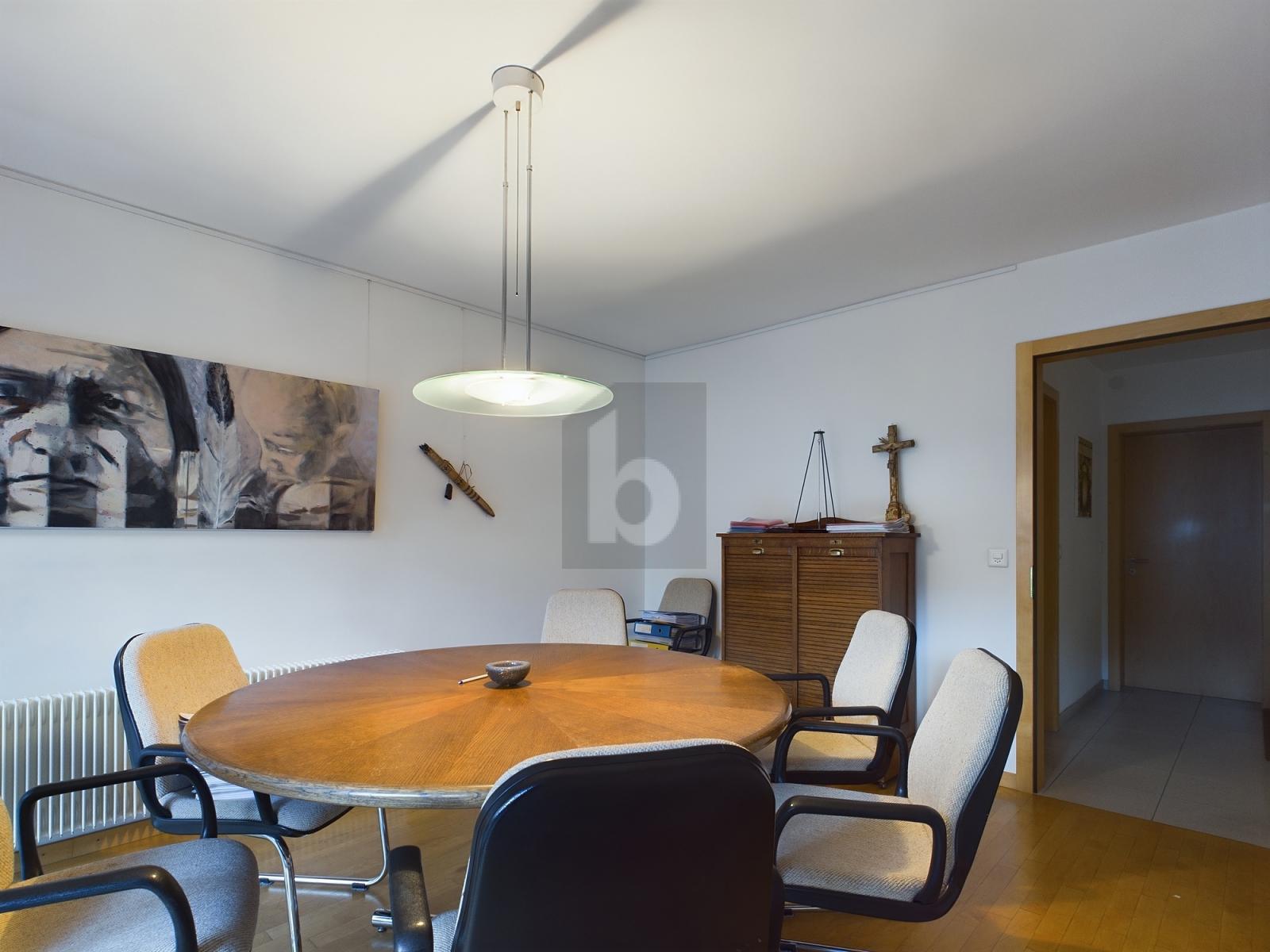 HELL AN ZENTRALER LAGE - 3