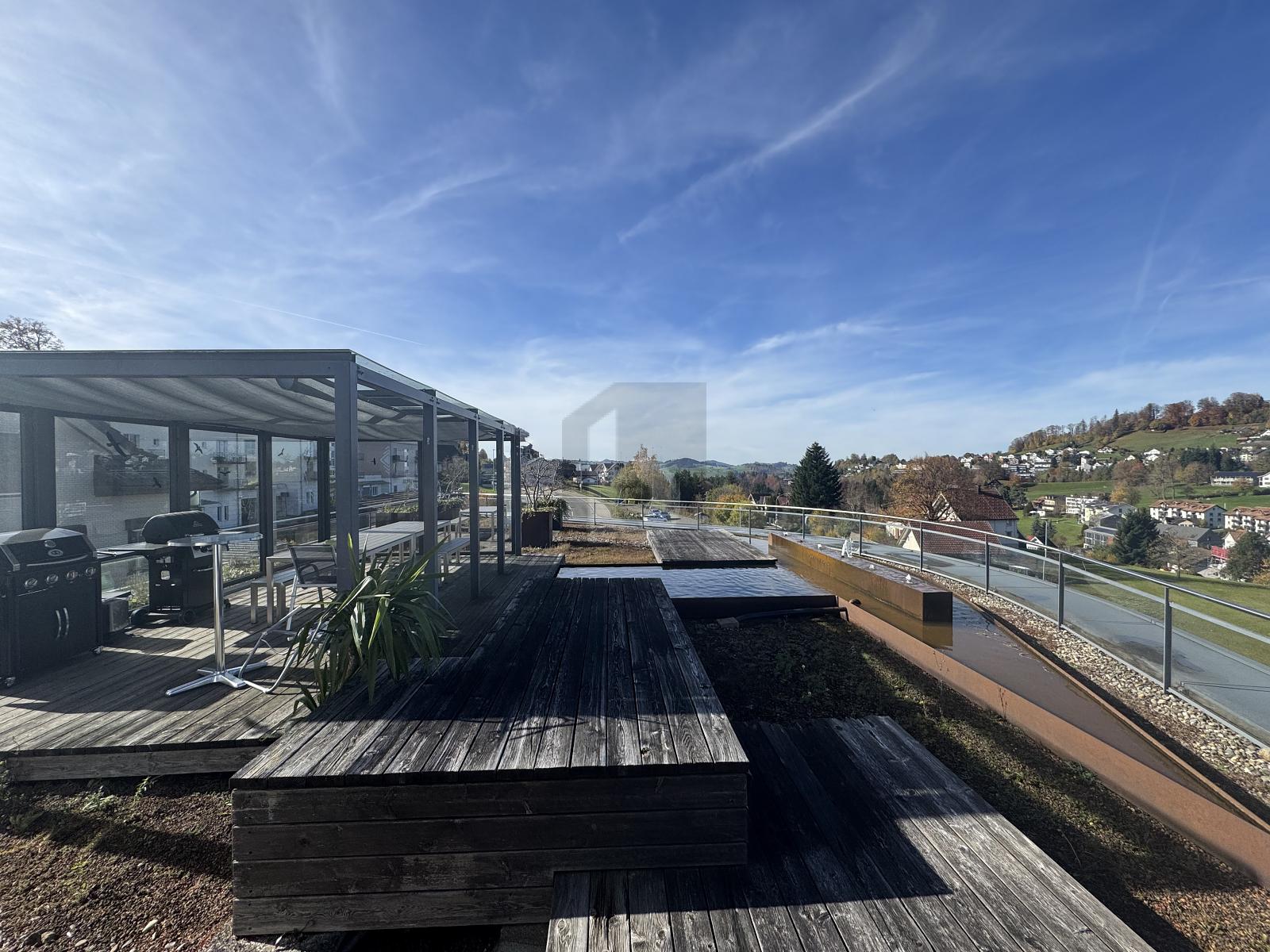 WEITLÄUFIGE GESCHÄFTSFLÄCHE - 4