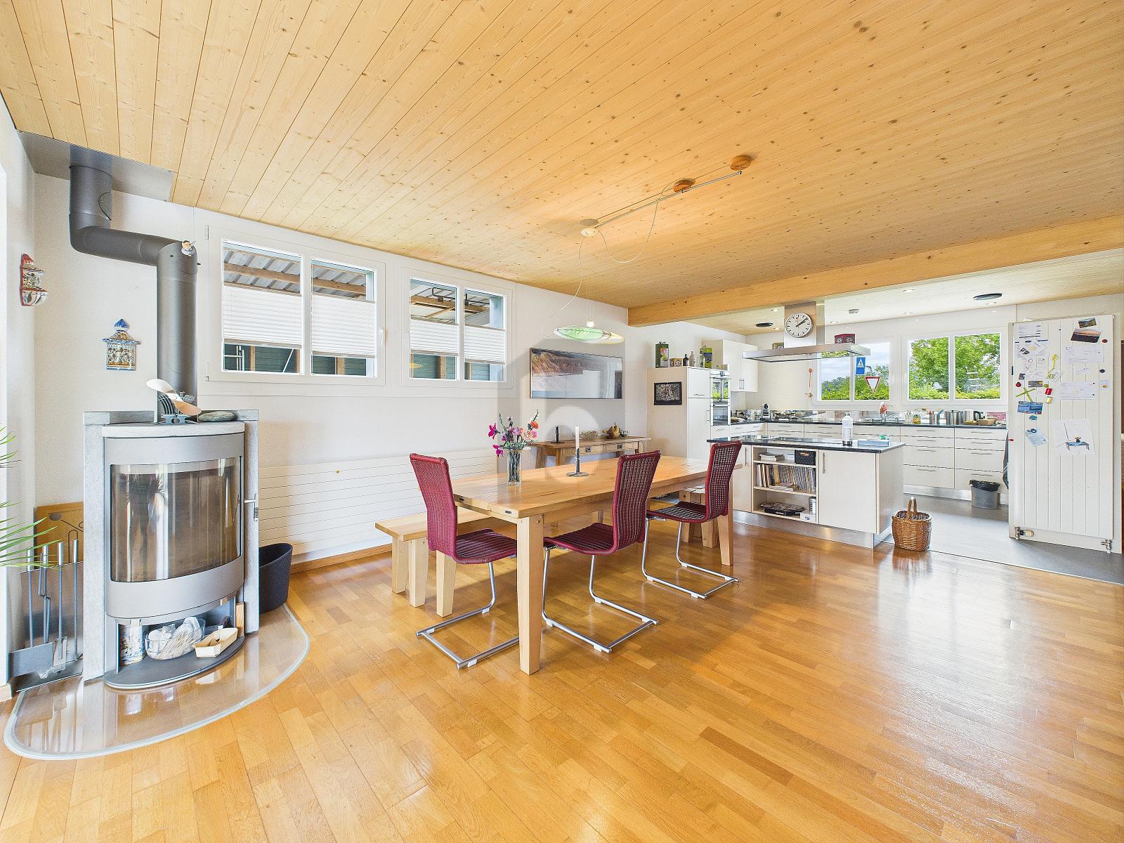 FAMILIENFREUNDLICH MIT VIEL PLATZ UND UMSCHWUNG! - 1