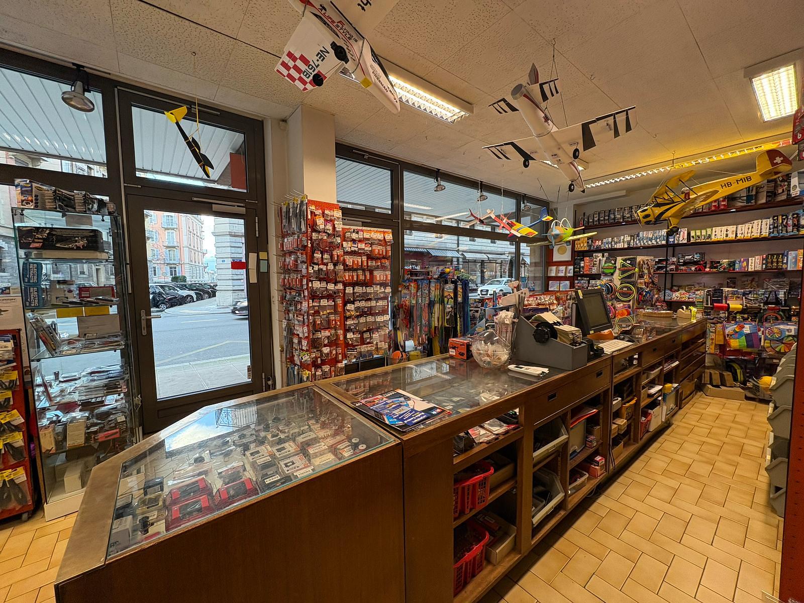 ARCADE AU CENTRE DES EAUX-VIVES - 2