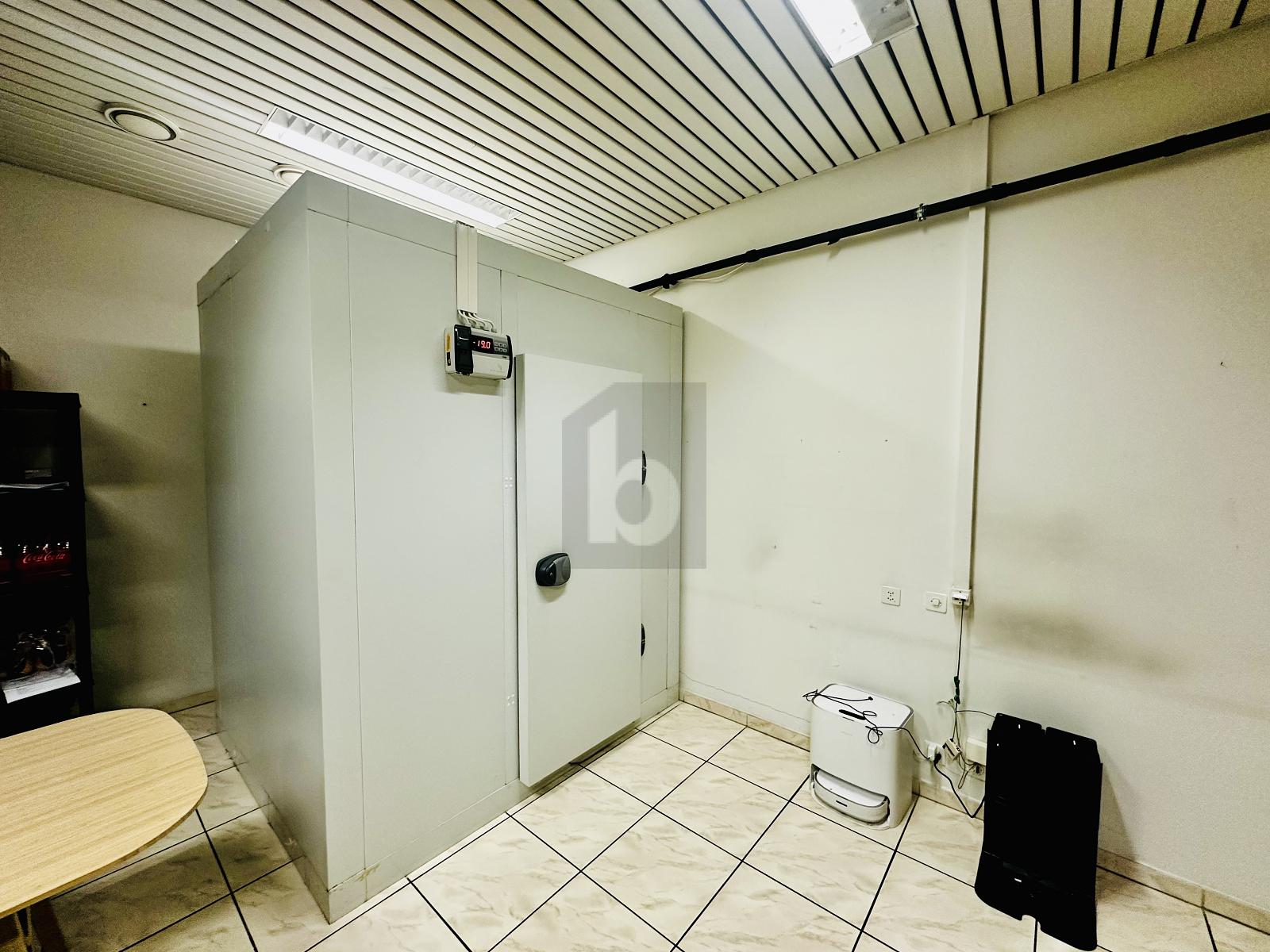 POKE BOWLS, SITUATION IDEALE, EQUIPEMENT COMPLET - 4