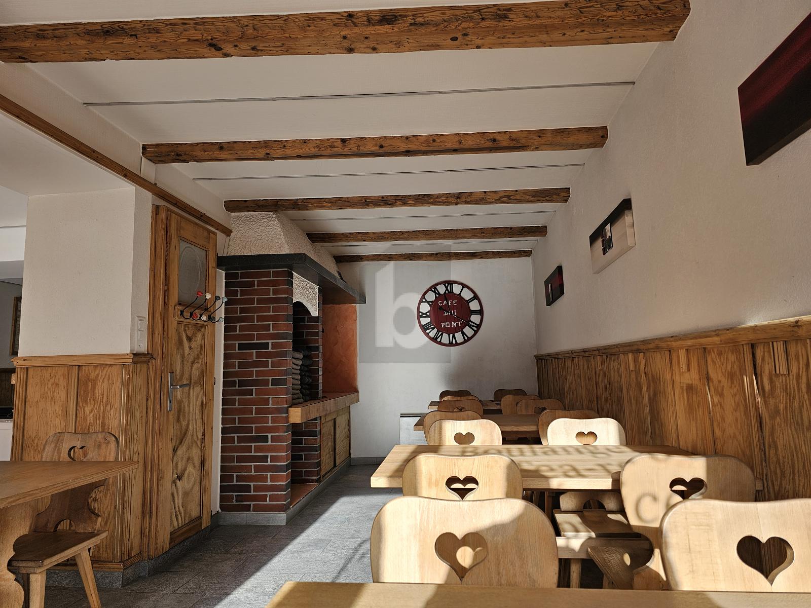 UNE OPPORTUNITÉ UNIQUE DANS UN CADRE CHALEUREUX - 1