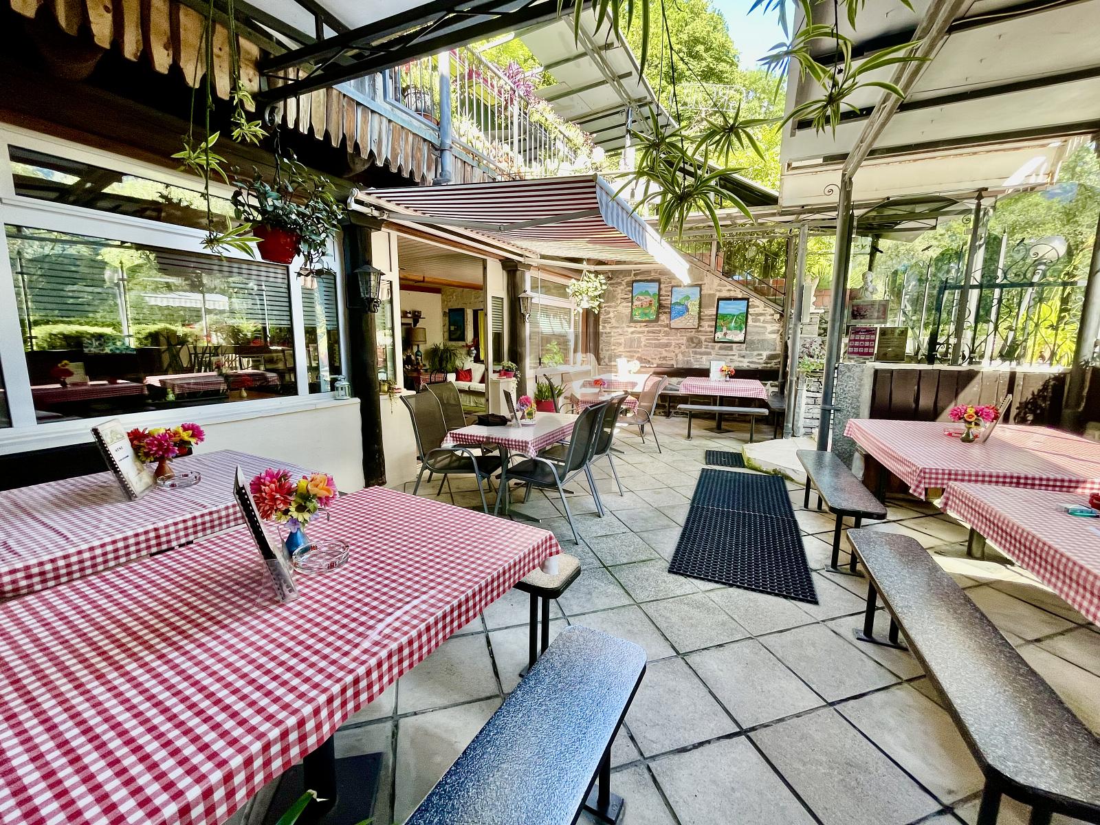 VERSATILE E AFFASCIANTE - 0