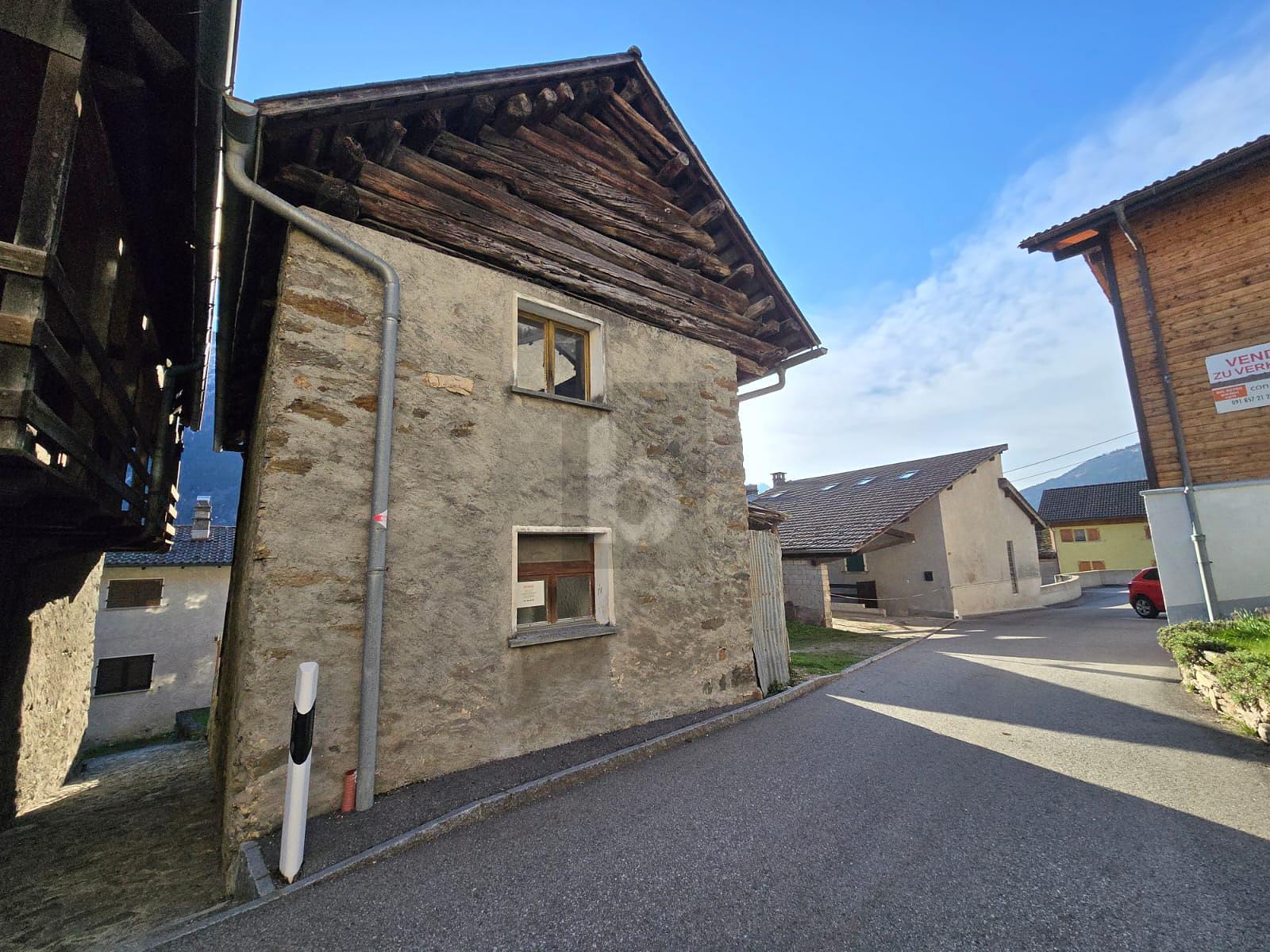 DA RISTRUTTURARE CON PROGETTO APPROVATO - 2