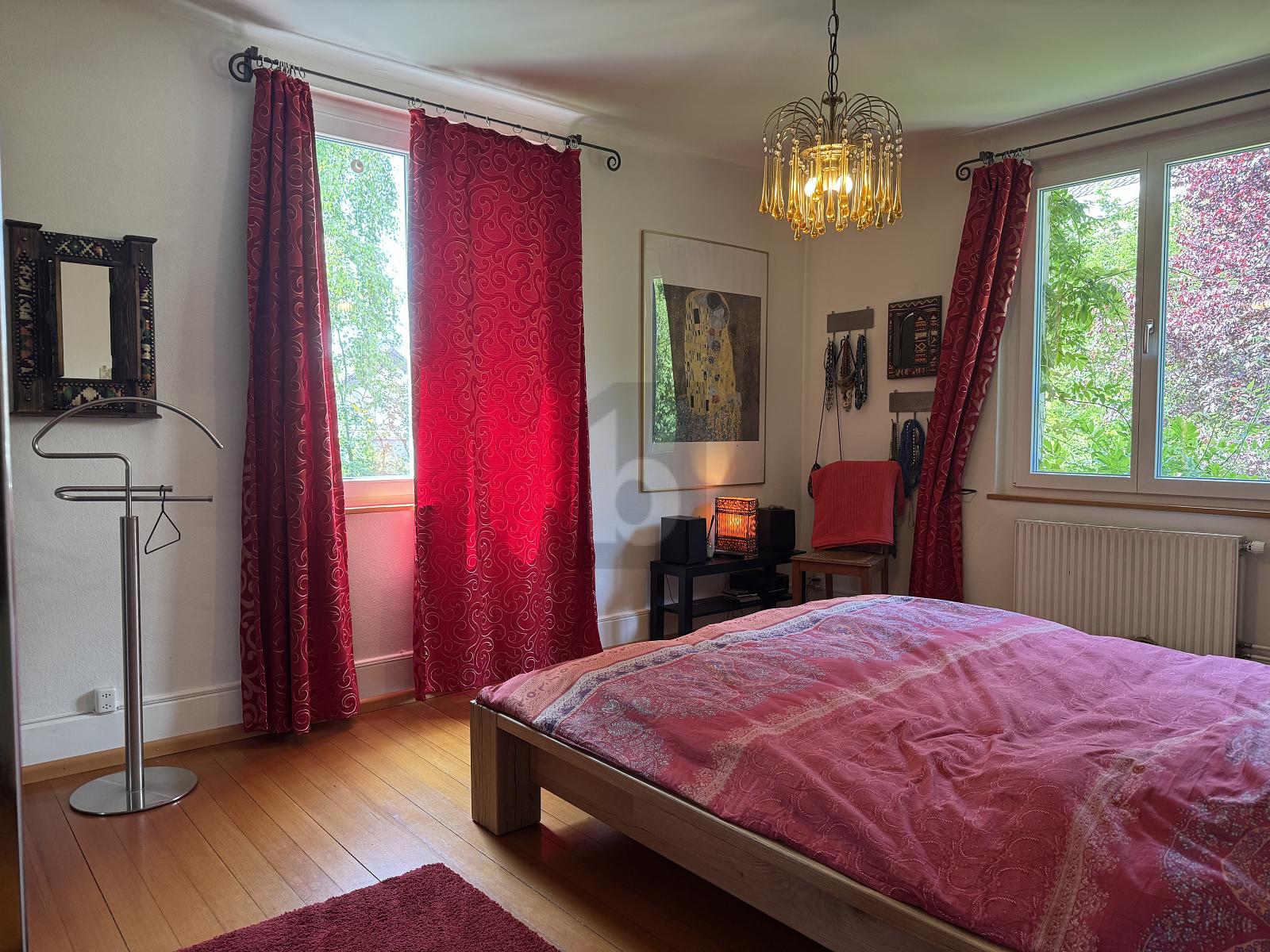 FAMILIENTRAUM MIT GROSSER TERRASSE UND GARTEN - 2