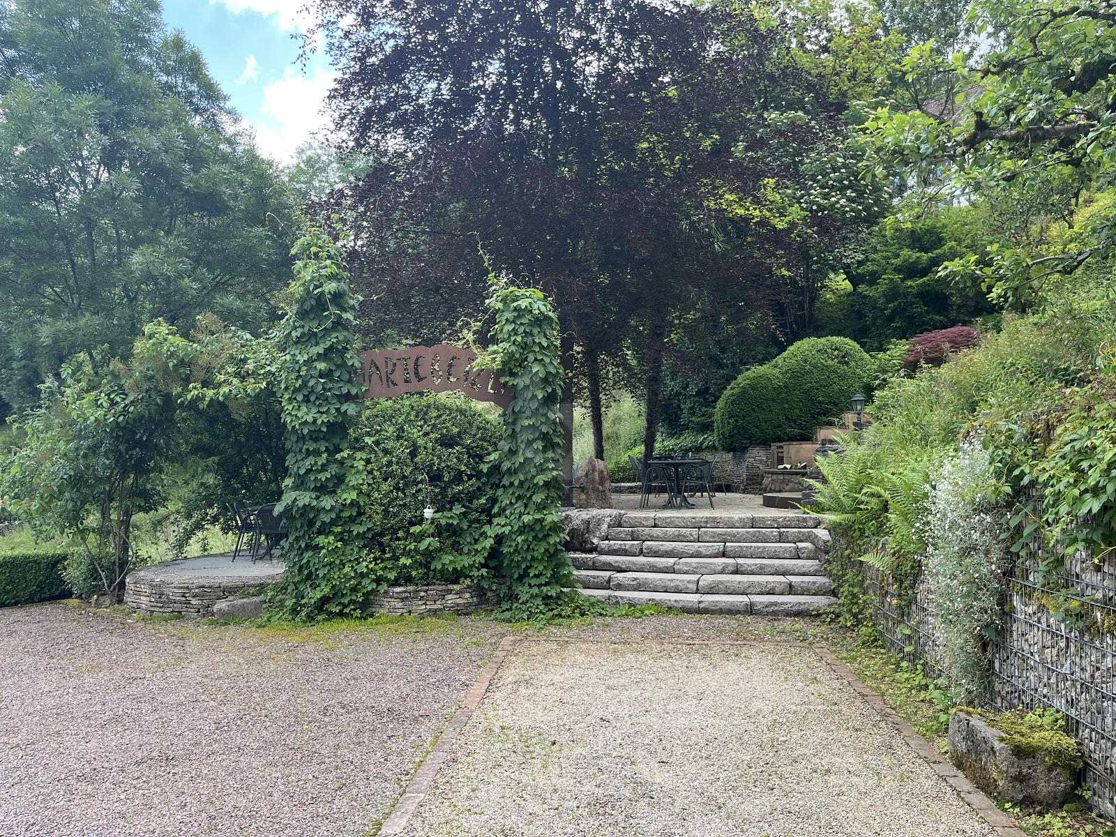 AN RUHIGER LAGE MIT AUSBAUPOTENTIAL - 2