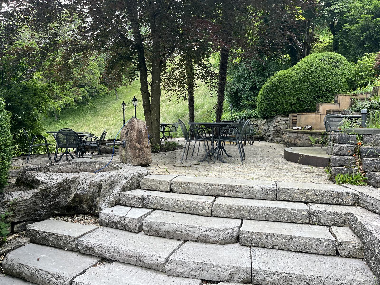 AN RUHIGER LAGE MIT AUSBAUPOTENTIAL - 3