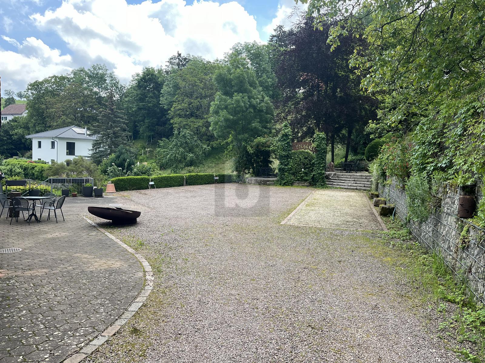 AN RUHIGER LAGE MIT AUSBAUPOTENTIAL - 4