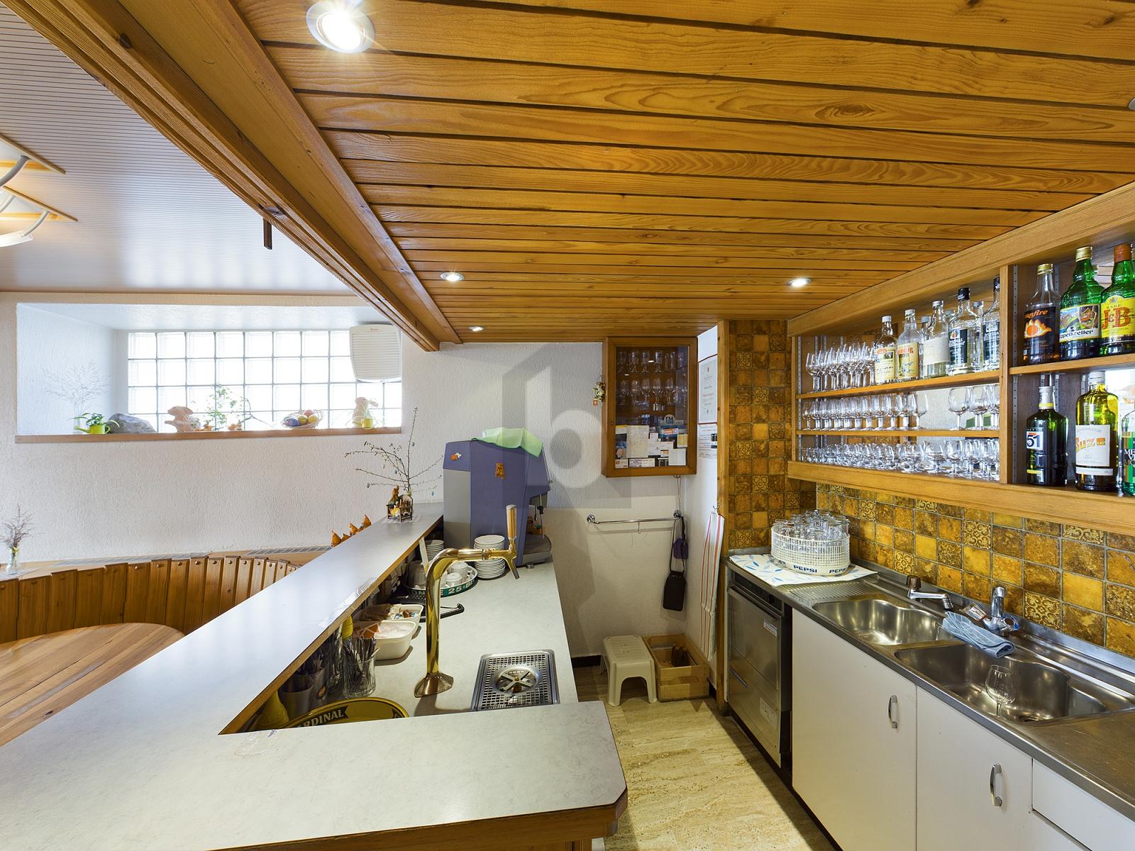 RUSTIKALE DORFBEIZ IN WALLISER WEINDORF - 2