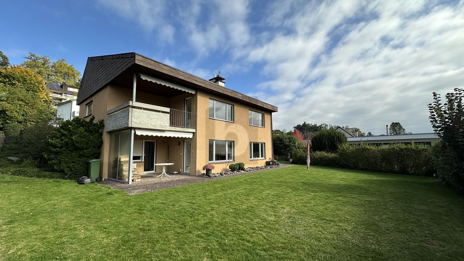 FAMILIENFREUNDLICH MIT GROSSEM GARTEN UND SAUNA - 0