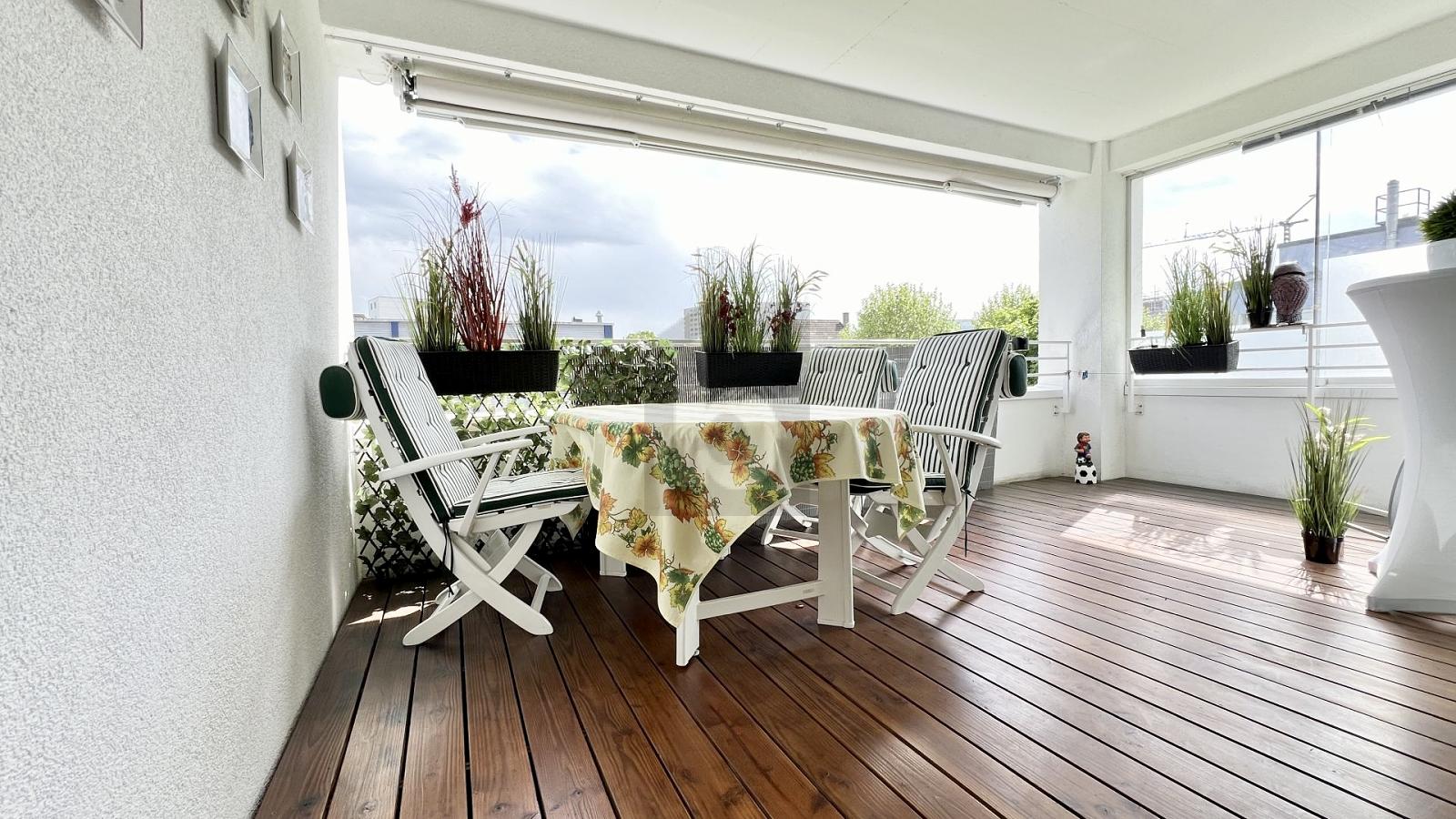 LICHTDURCHFLUTET UND MODERN NAHE AM RHEIN - 1