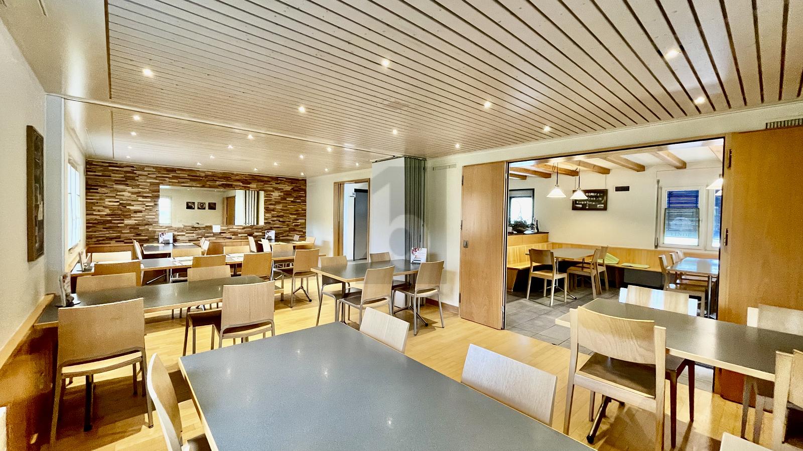 SANIERTES TRADITIONSLOKAL MIT 25 PARKPLÄTZEN - 0