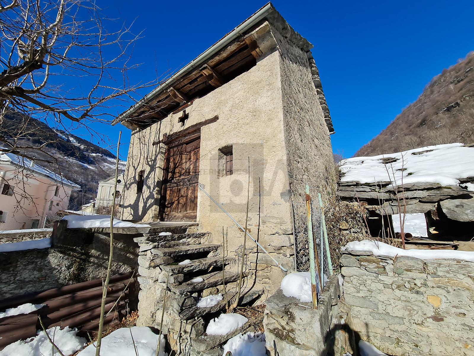 GRAZIOSA E CENTRALE - 2