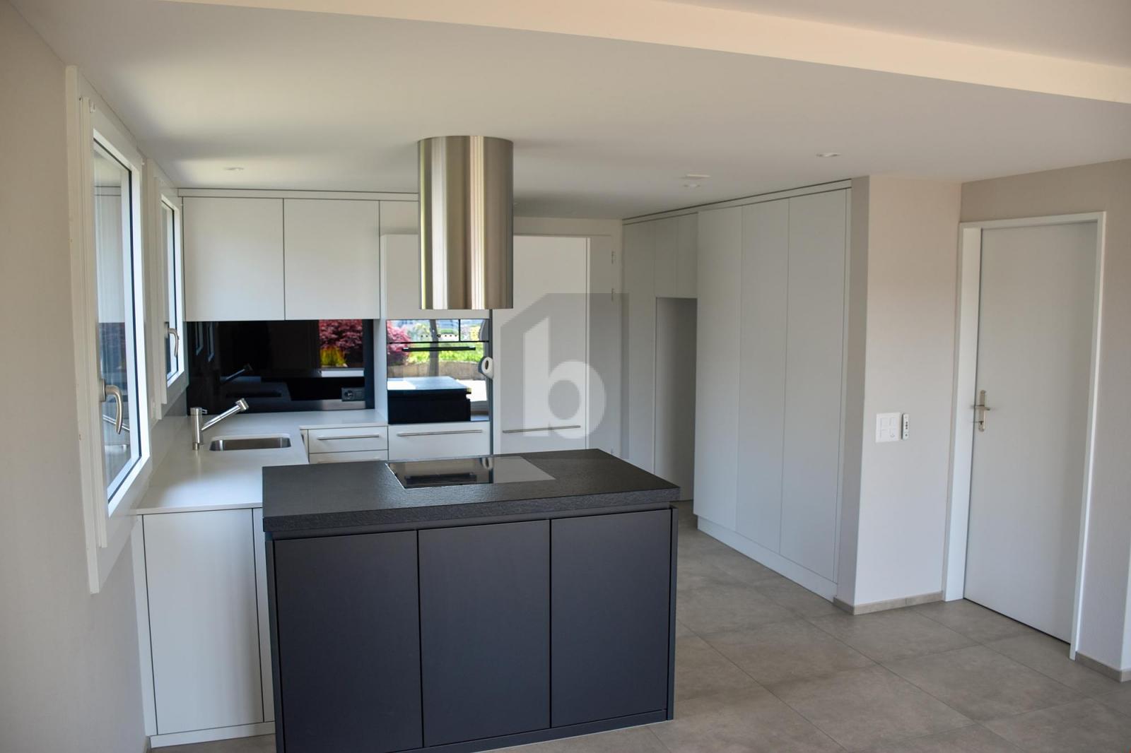 TERRASSE MIT WEITSICHT UND TOP-LAGE - 1